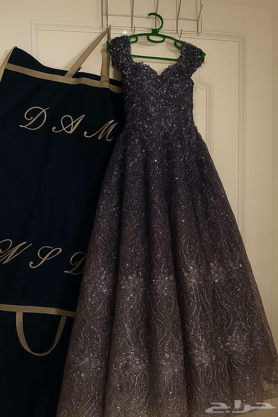 فستان من بوتيك دام مقاس xs سعر الشراء 1500 سعر البيع 90064491850307331110