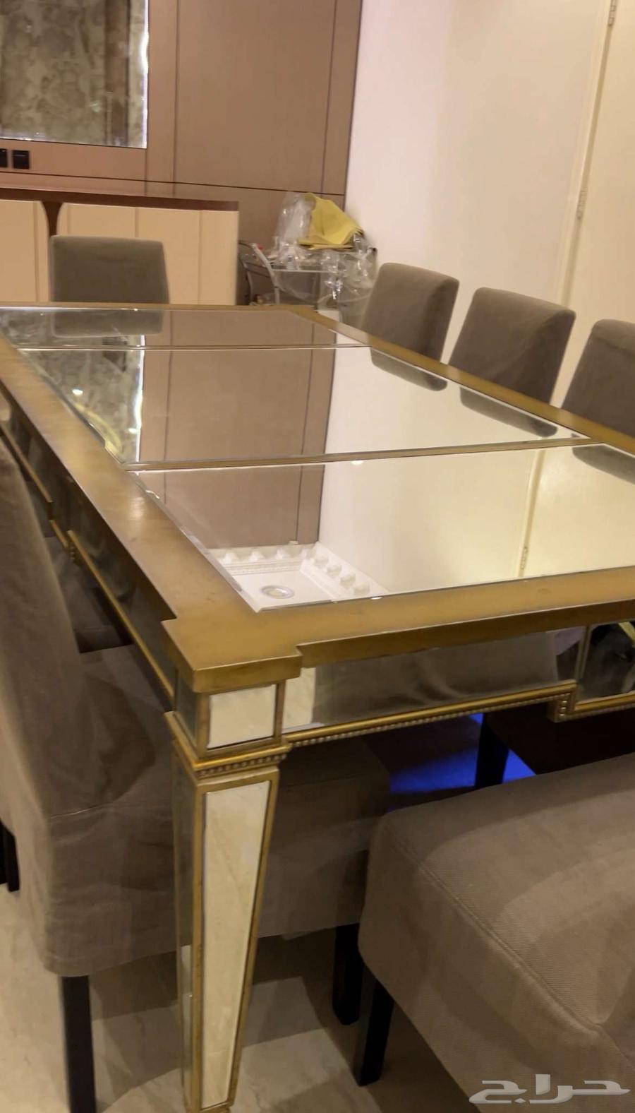طاولة طعام كبيره بكراسيها64494680744067110