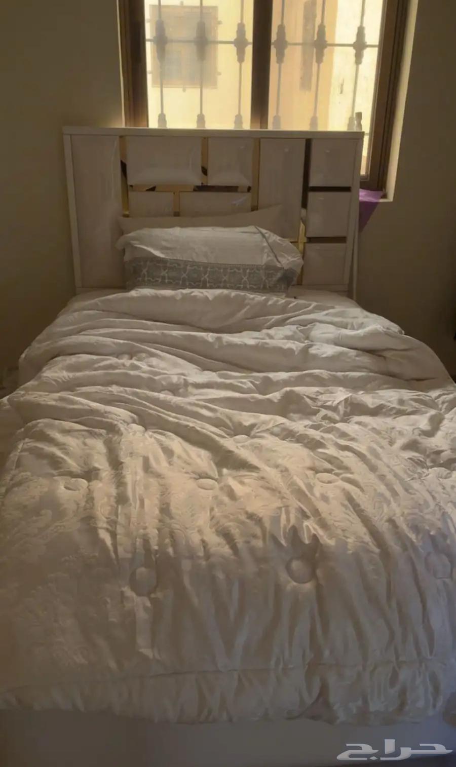 سرير نفر ونص مع المرتبه64494194429826110