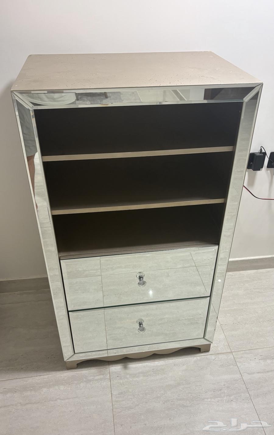 طاوله او مدخل للبيع64490551220867111