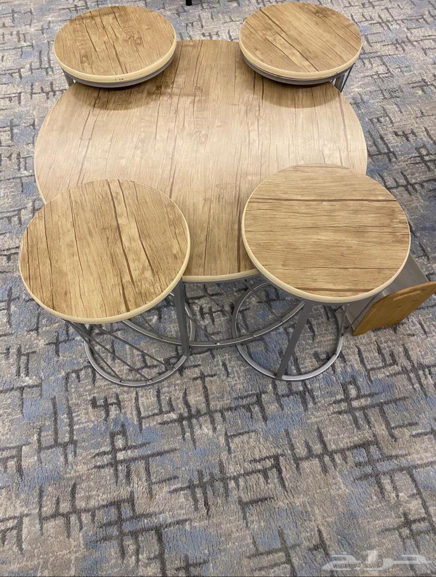 Large round table with 4 small ones64492948176643110