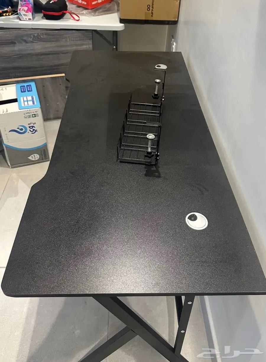 طاولة مكتبية قيمنق64491401256195111