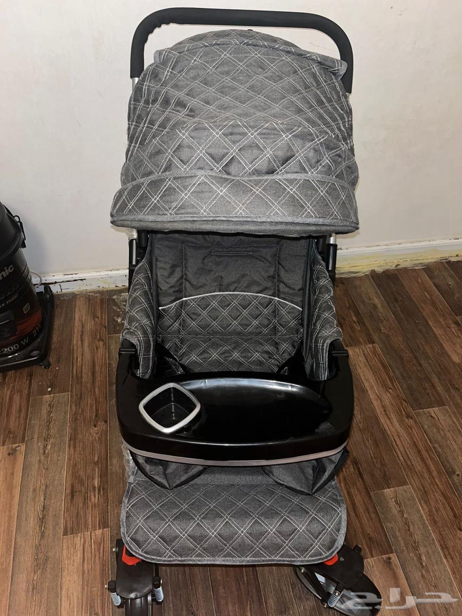 عربة أطفال شبه جديدة للبيع64492162013825110