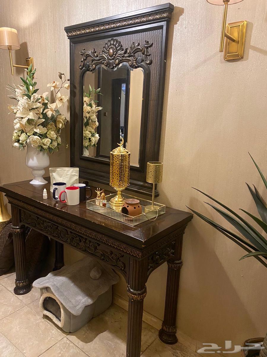 اثاث للبيع بحالة جيدة64487278207747111