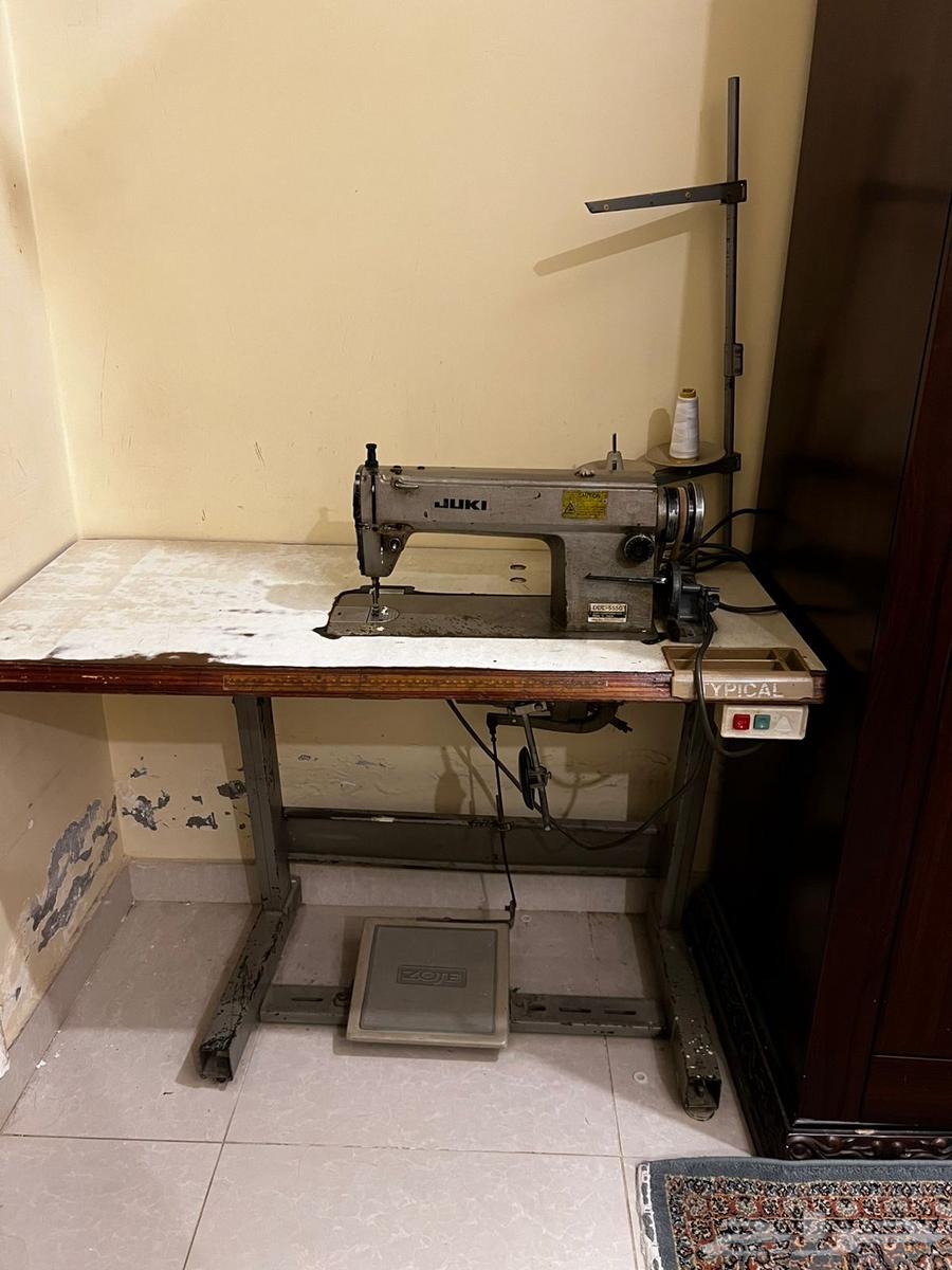 مكينة خياطة في حالة جيدة64491054116737111