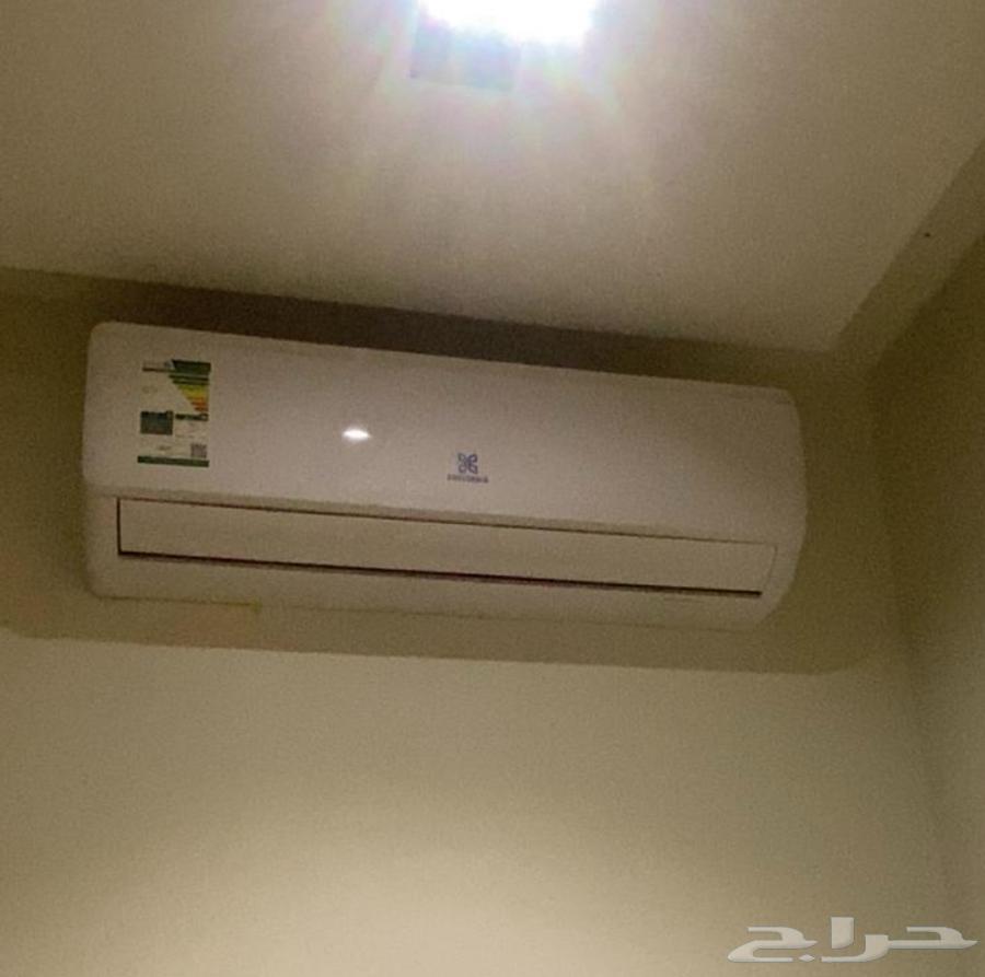 Split air conditioner size 24 for sale in excellent condition64490124176129110