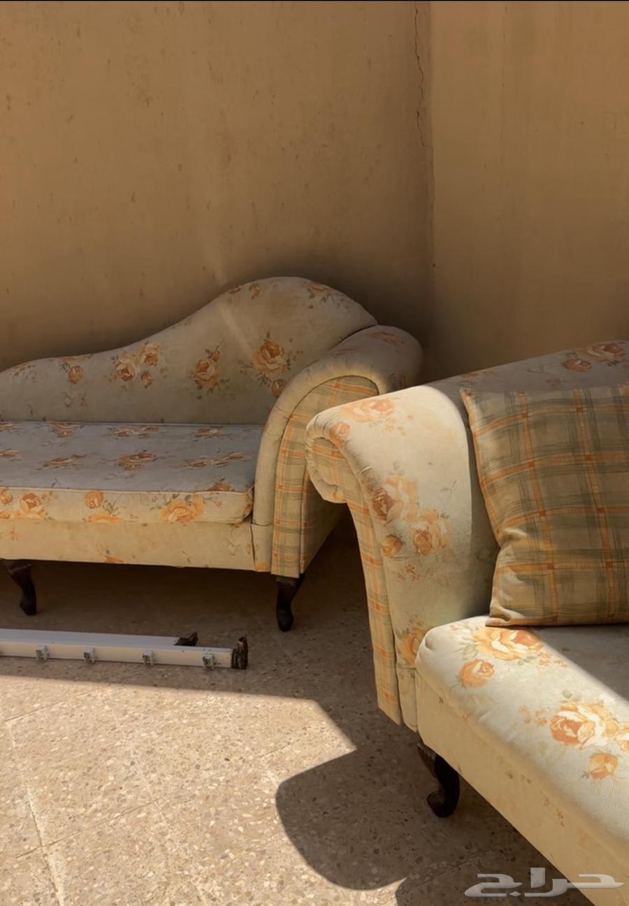 All secrets, mattresses, and a sofa set in excellent condition, sale allowed64487746500098114