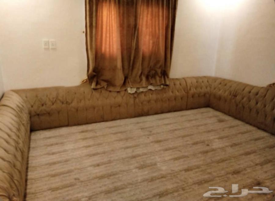 Sofa in excellent condition for sale, price negotiable64489779526145111