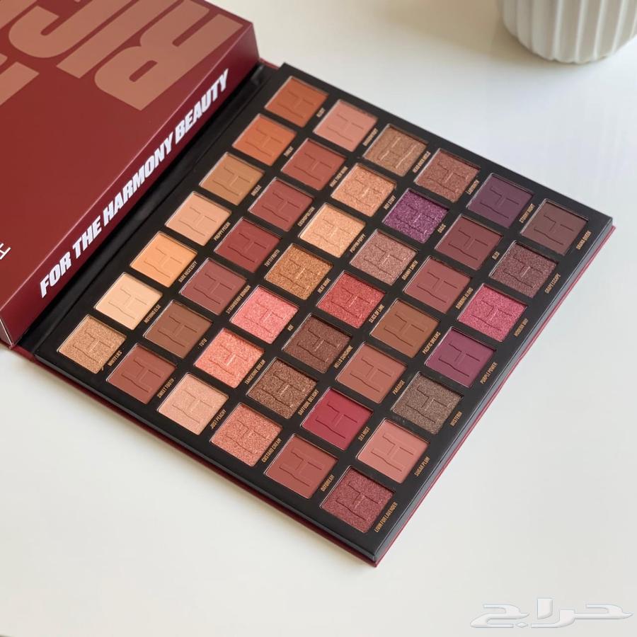 باليت ظل ألوانه غنية ومتنوعة ومليان خيارات64494591340291110