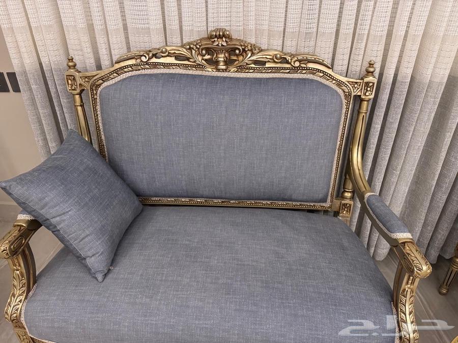 Clean and new sofa, I swear it hasn't been four months yet64491877785602113