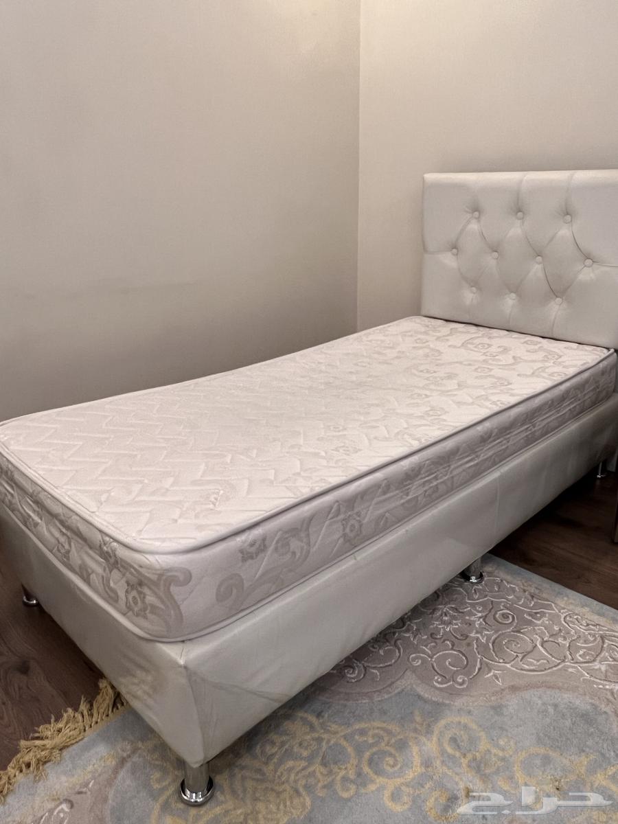 2 سرير نفر ابيض بدون مرتبة مقاس 90x180 استخدام نظيف64494455226371112