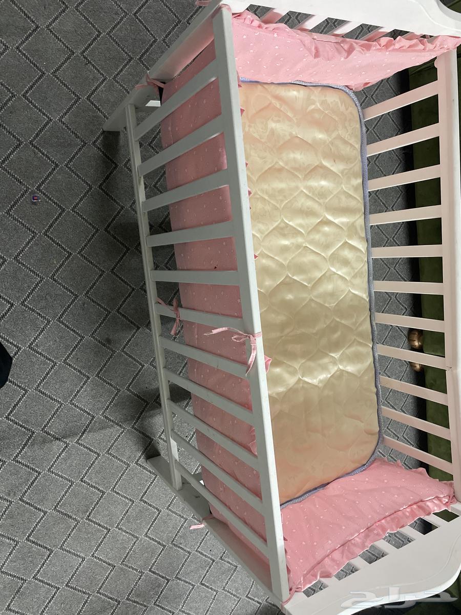 سرير أطفال للبيع64486565606273110