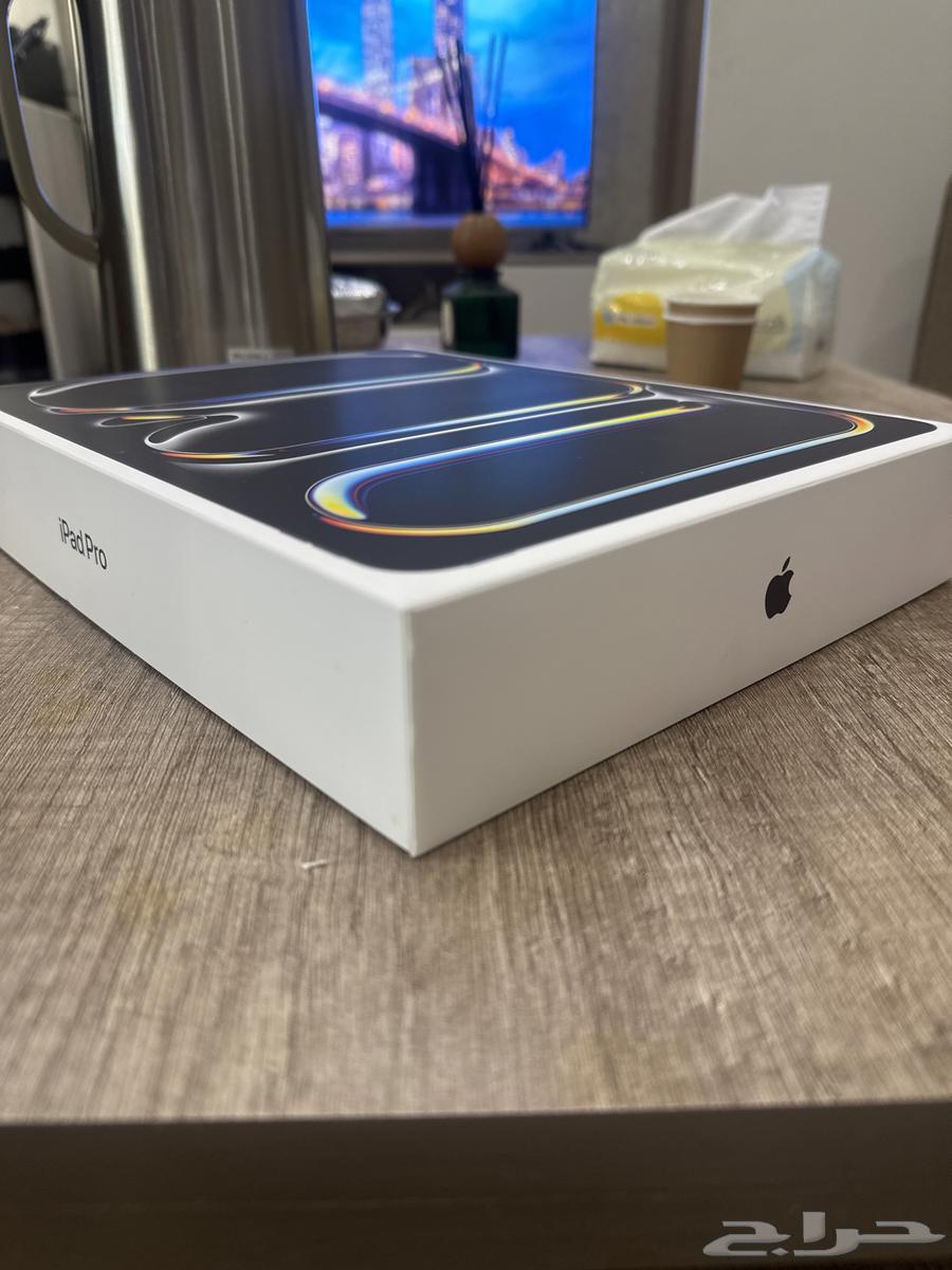ايباد برو 13انش M4 (شريحة ) 512GB جديد من stc اللون بلاك64489044848770112