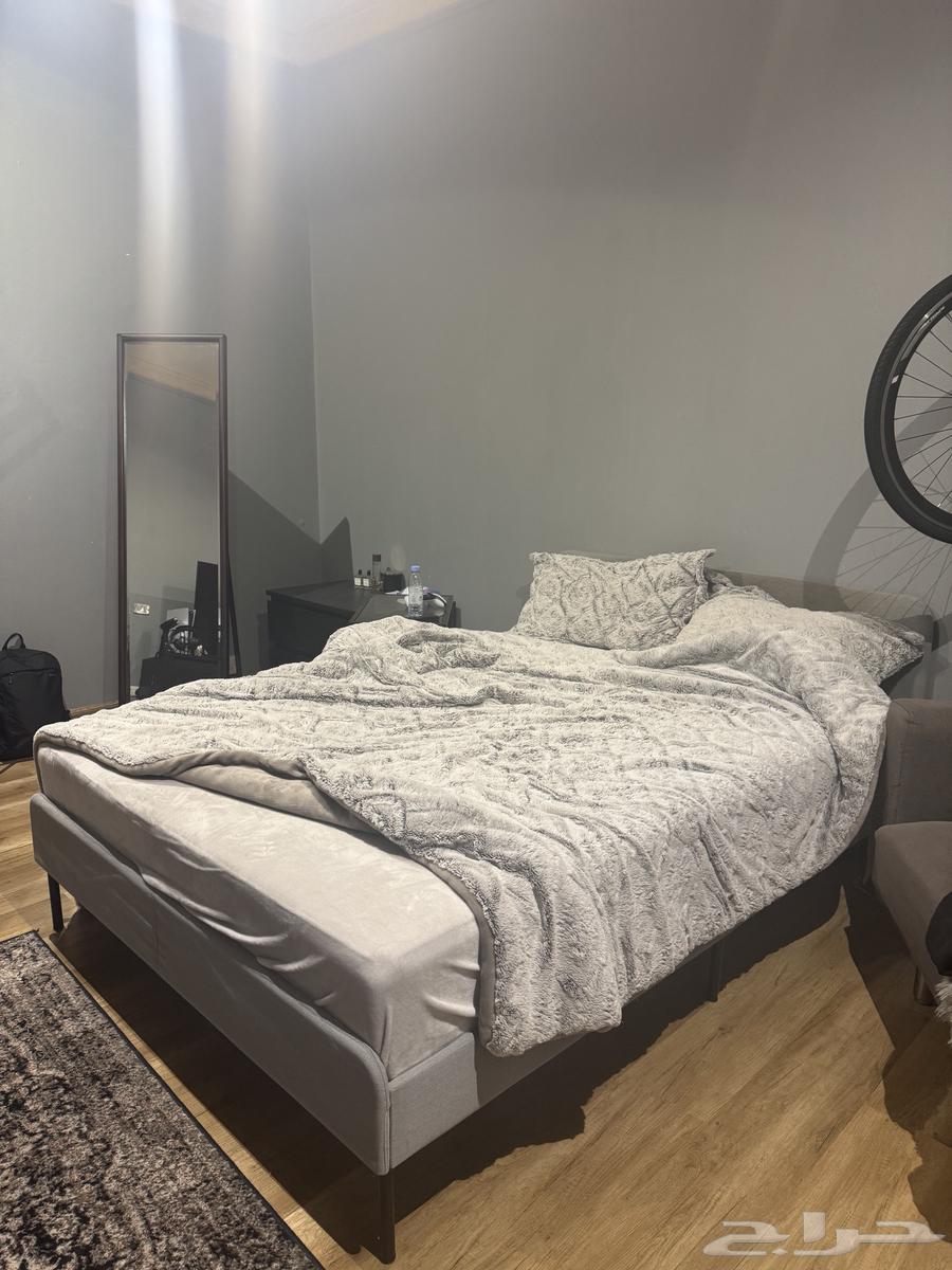 سرير مع مرتبة ايكيا للبيع64494249953409110