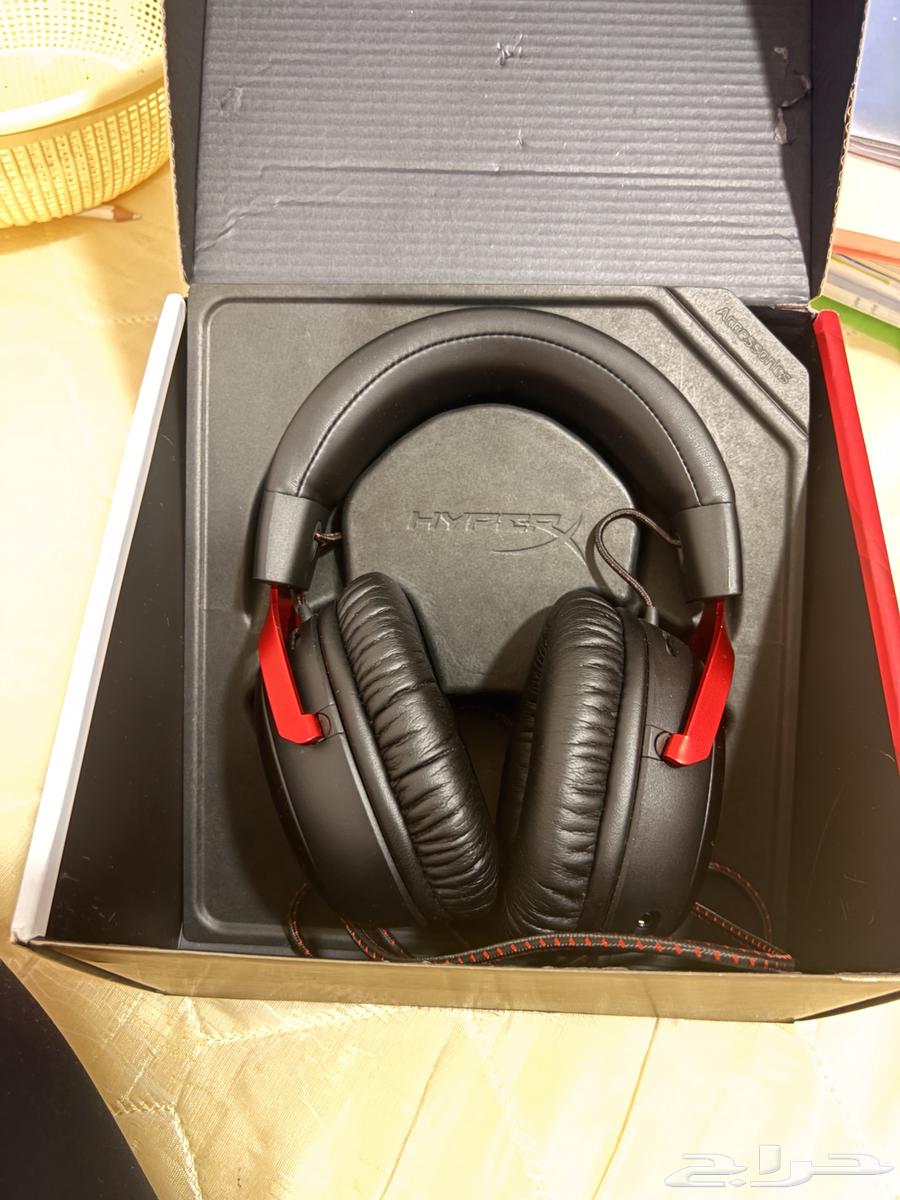 HyperX Cloud 3 headphones used for four days64489225682434112