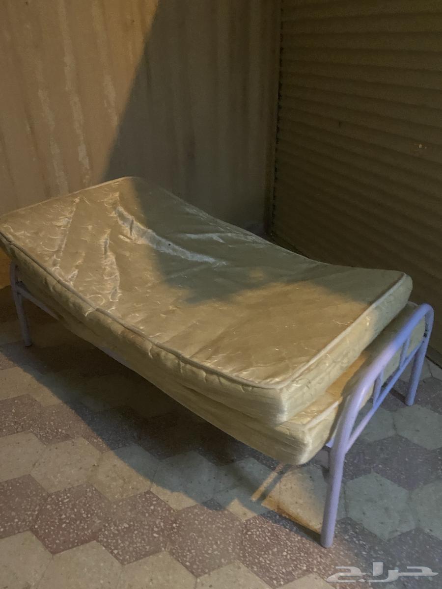 فراش للبيع مستعمل بسعر جيد64492460987649110