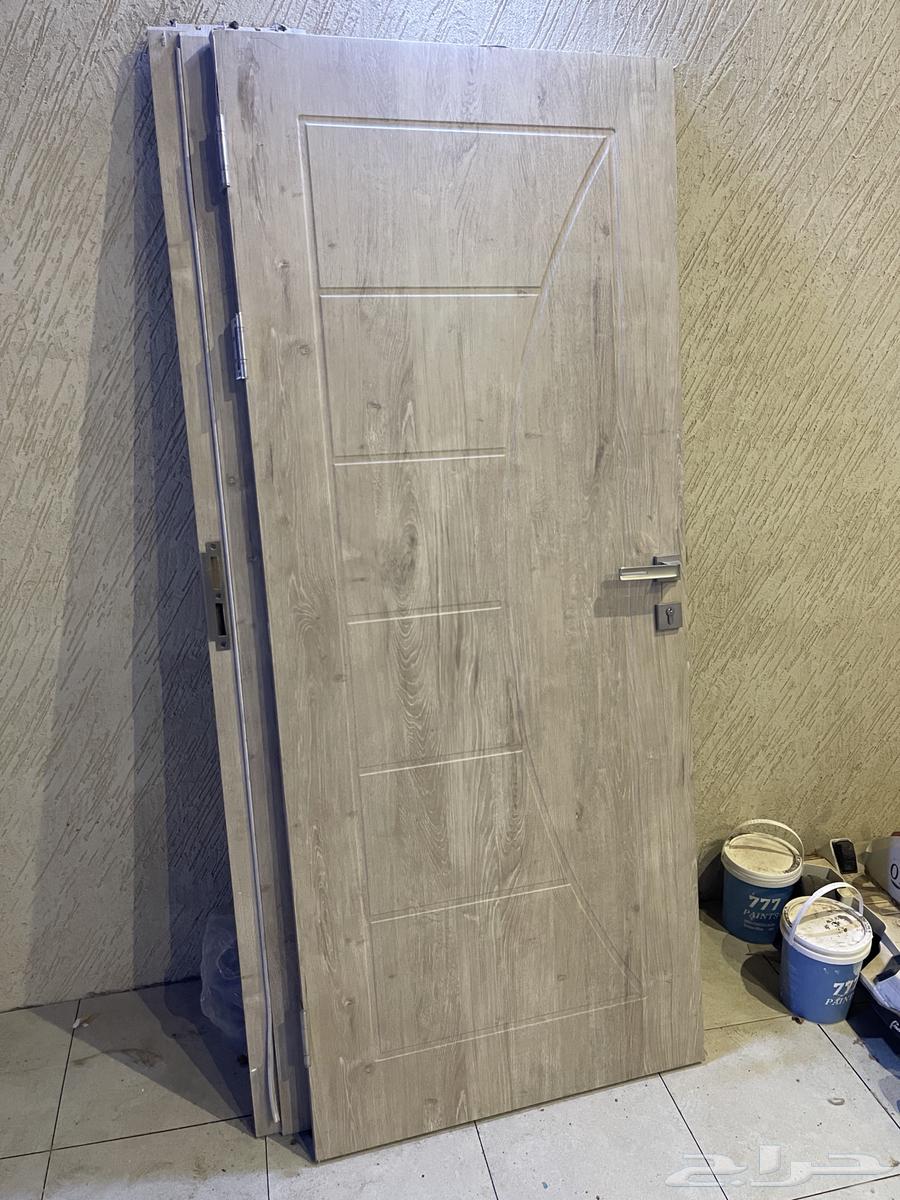 باب للبيع العاجل64493056392323112