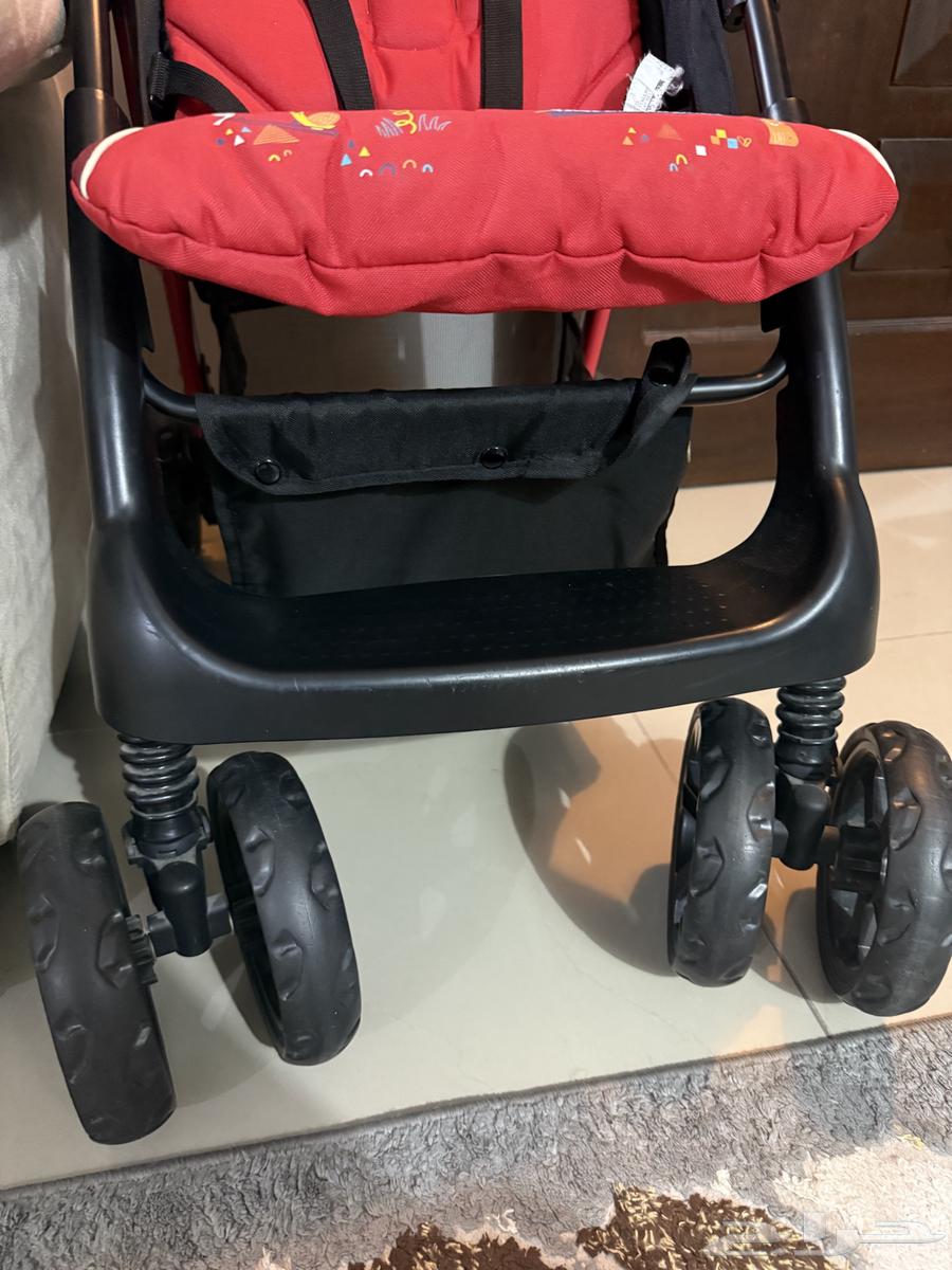 عربة اطفال شبه جديدة64489724843010113