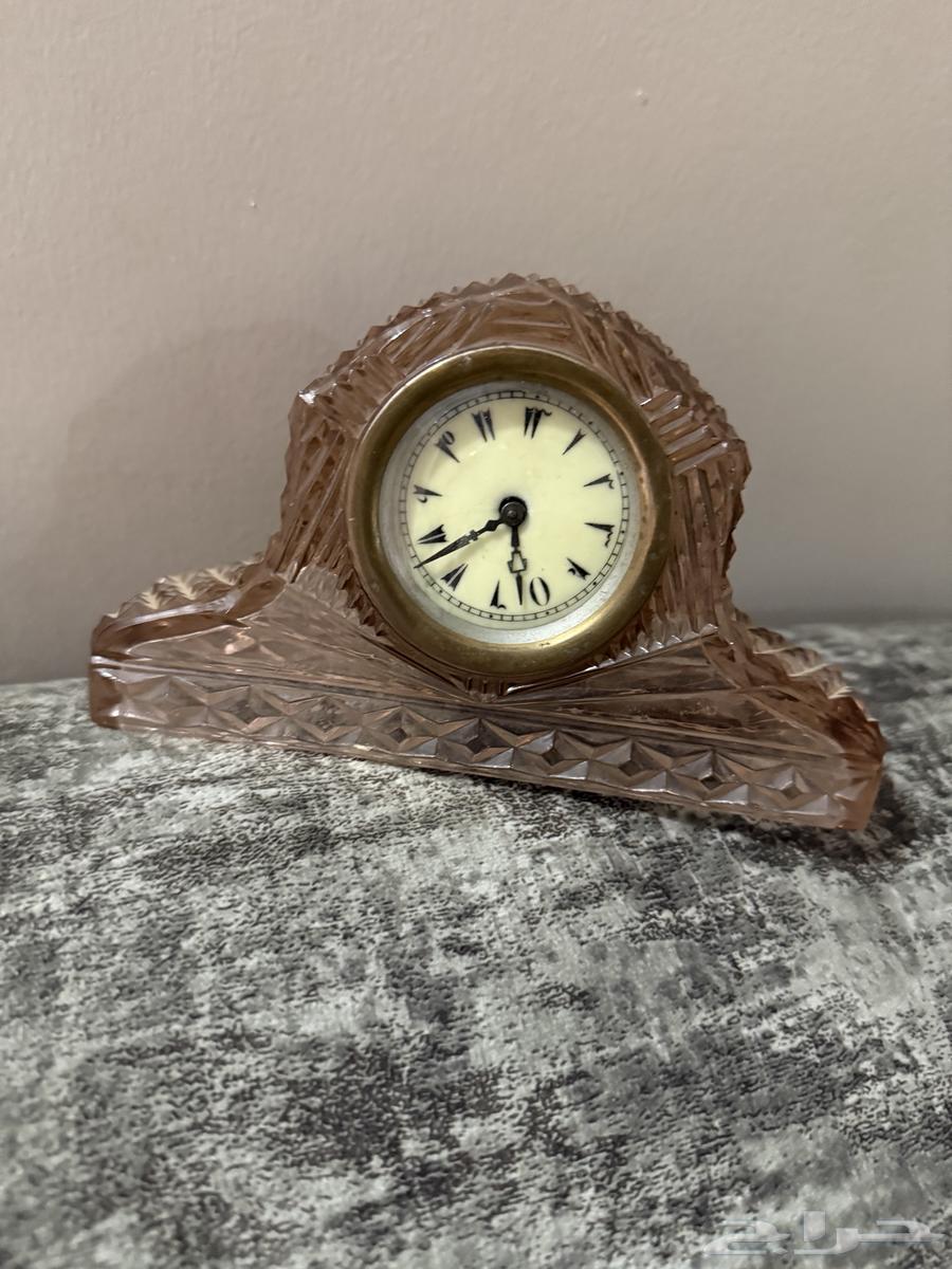 ساعة مكتبيه قديمه تراثيه64496917560065113