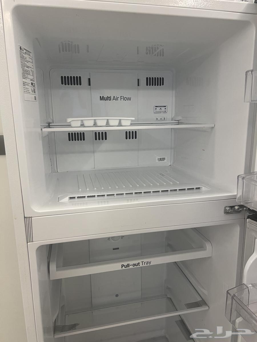 ثلاجه استخدام نظيف سبب البيع الحاجه لثلاجه اكبر64489198082434111