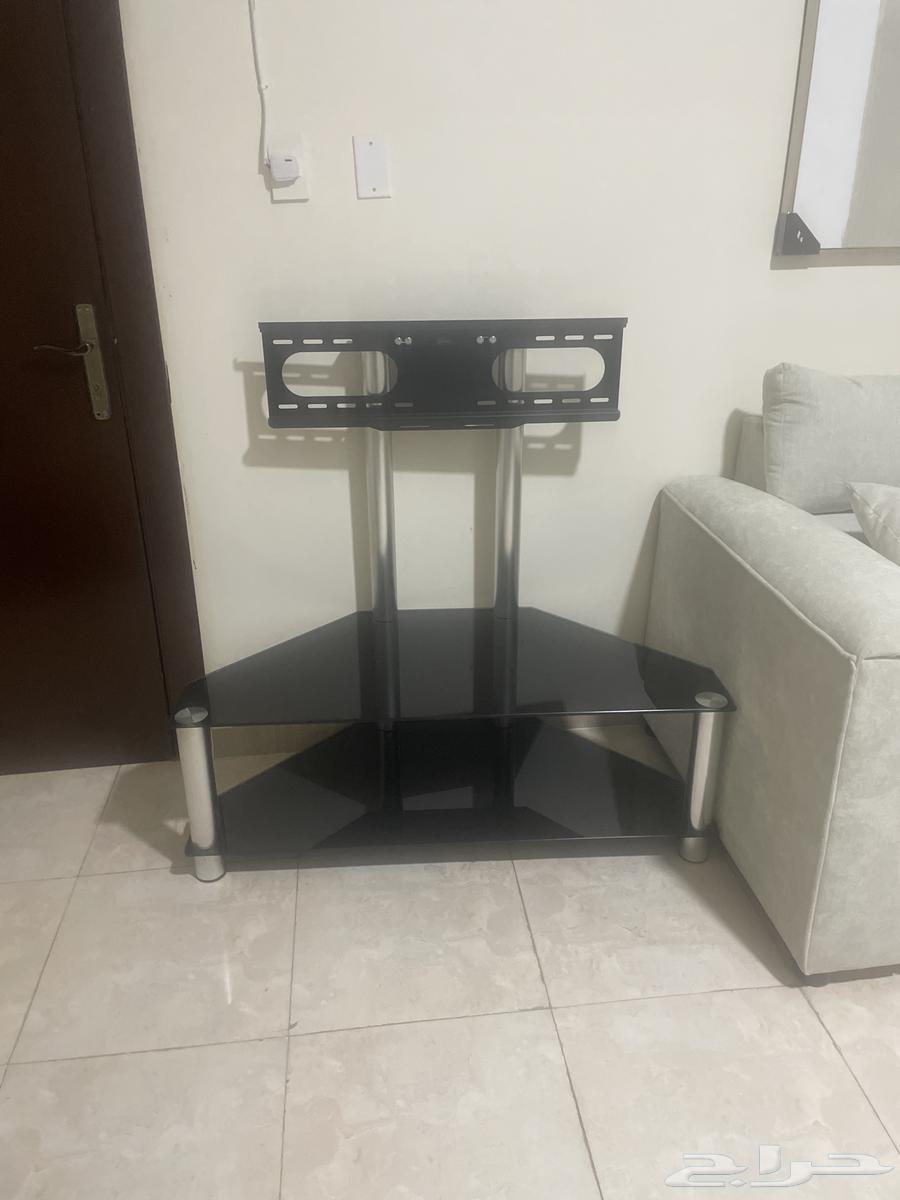 طاولة شاشة تليفزيون فاخره نيكل وزجاج اسود قاتم جديد64493314155522110