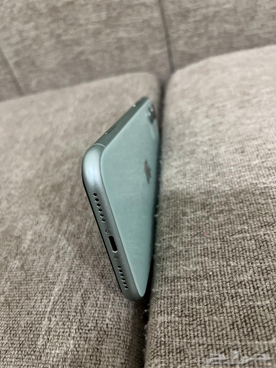 iPhone 11 used, never turned on64493273104897110