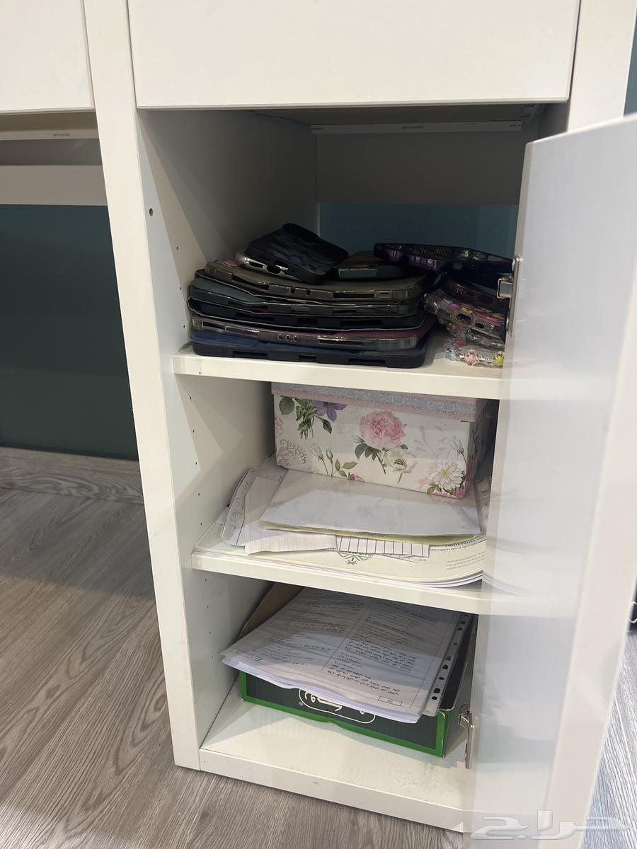 مكتب ابيض64487470841602114