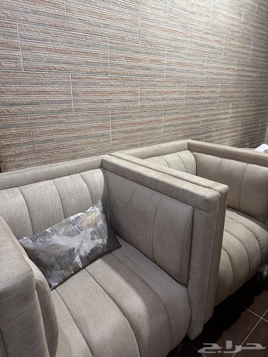 كنب نظيف يكفي 11 شخص64486510505347113