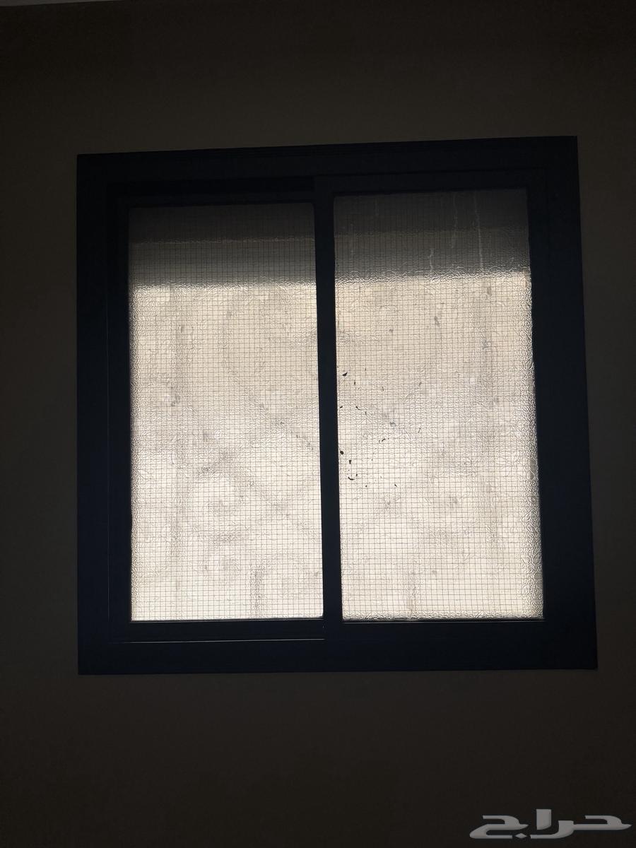 للبيع اللمنيوم شباك القوي لون اسود64488077052547110