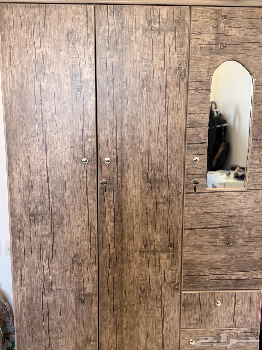 سرير مقاس توأم وخزانة ملابس بثلاثة أبواب64494345758339114