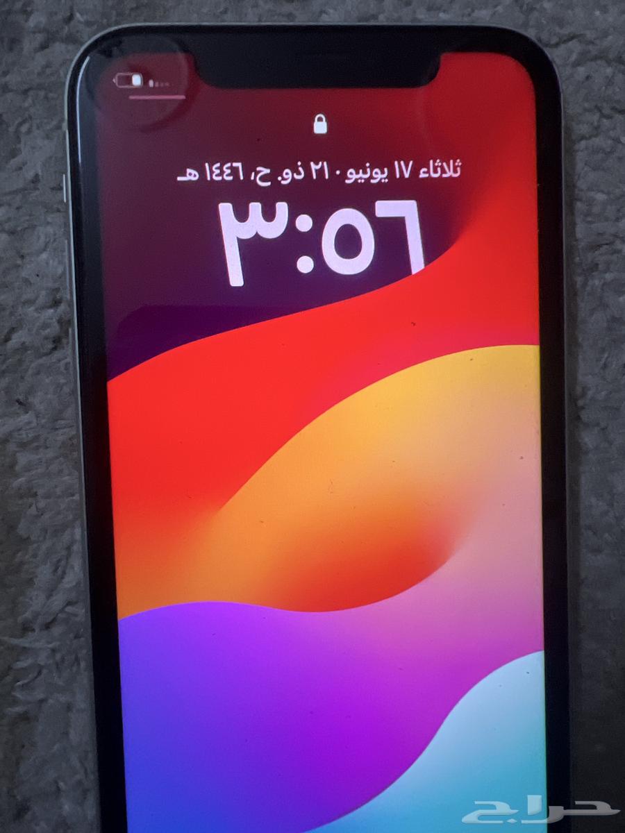 آيفون اكس الحاله مستعمل مساحه الفيفا 64 و يوجد نشافة جديدة64489433702786110