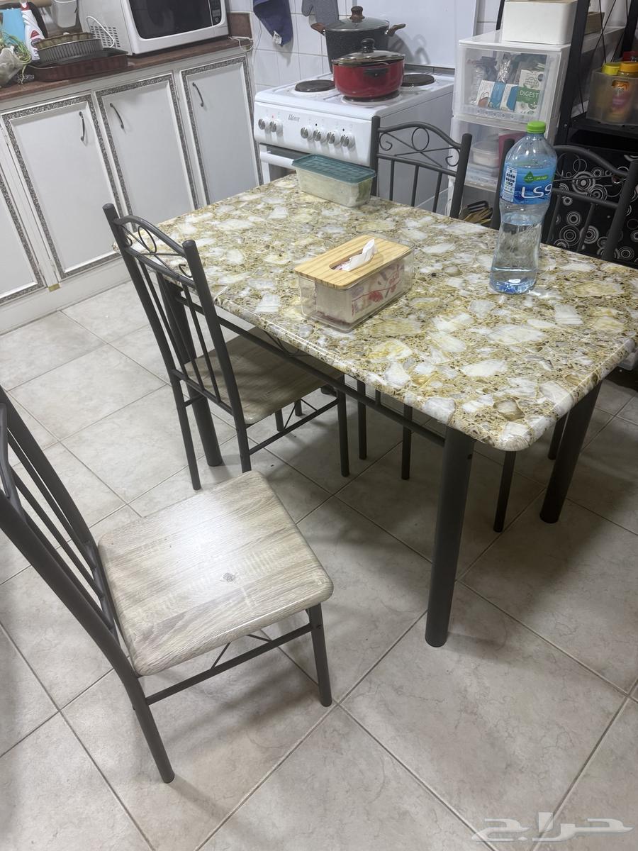 Dining table64490234707586110