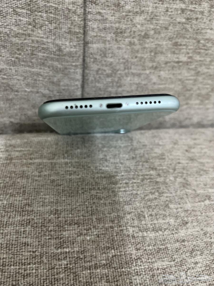 iPhone 11 used, never turned on64493273104897113