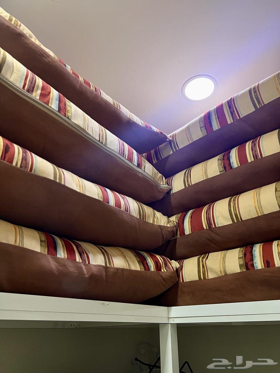 Backrests and cushions64490165489027111