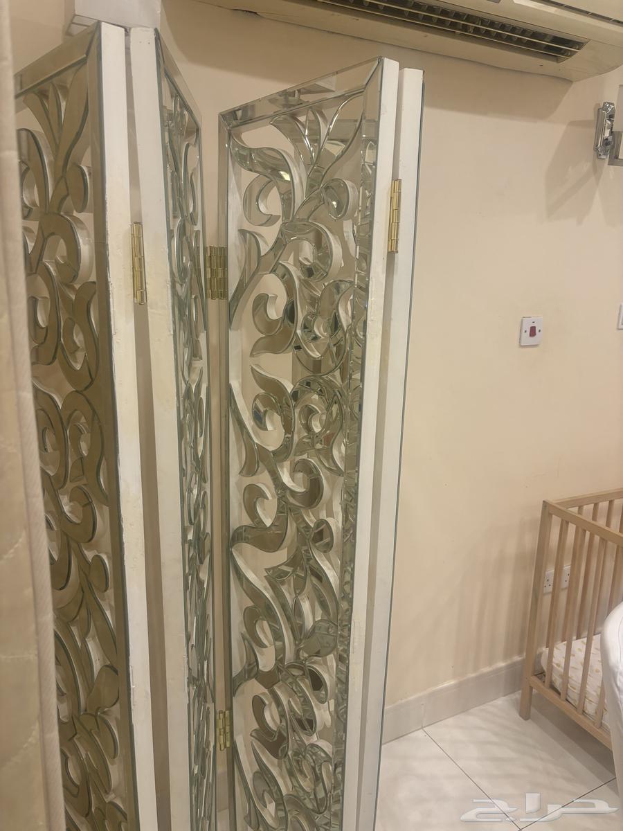 Partition in excellent condition64491306949891110