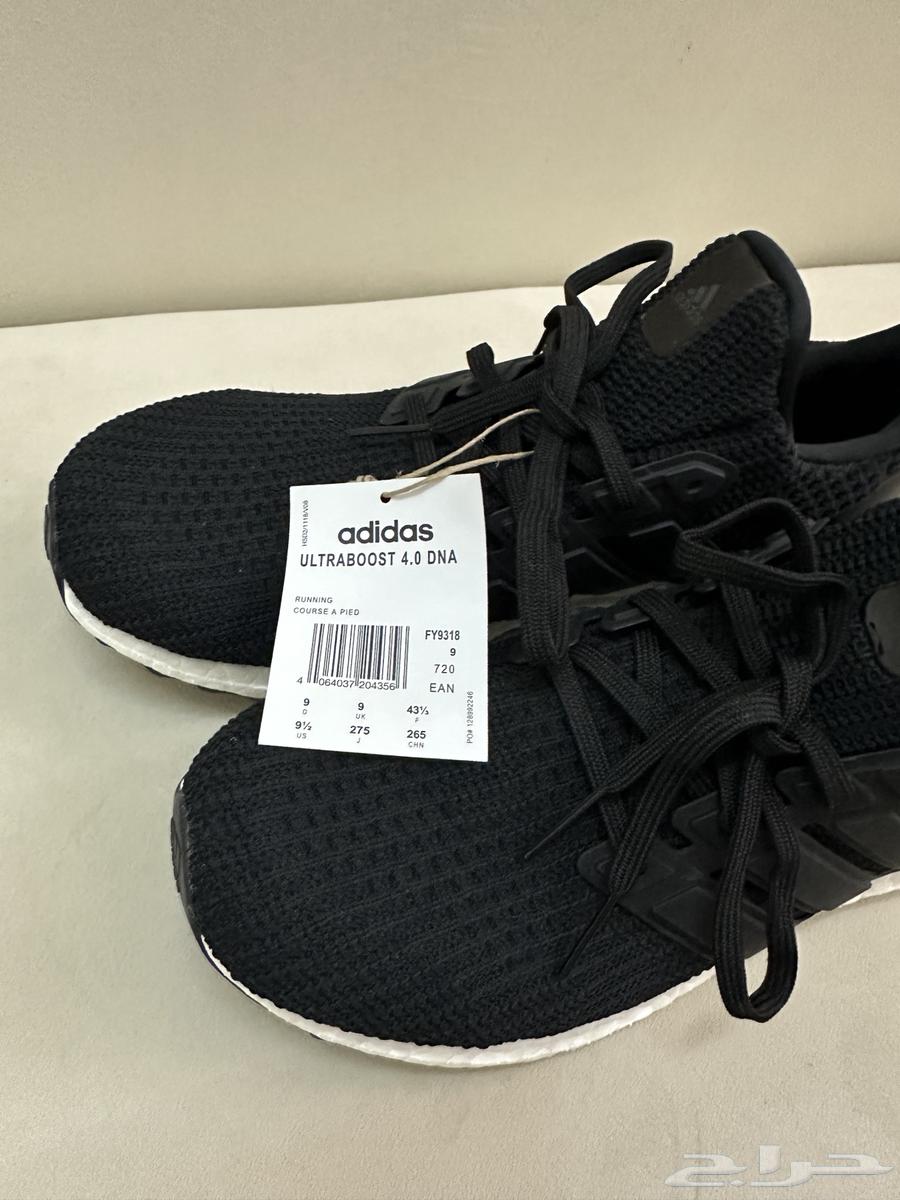 حذاء رياضي اديداس أصلي جديد للبيع64473163786371112