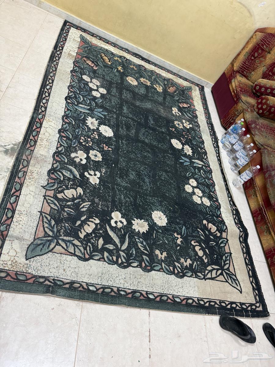 Table and sofas for sale64487332908674113