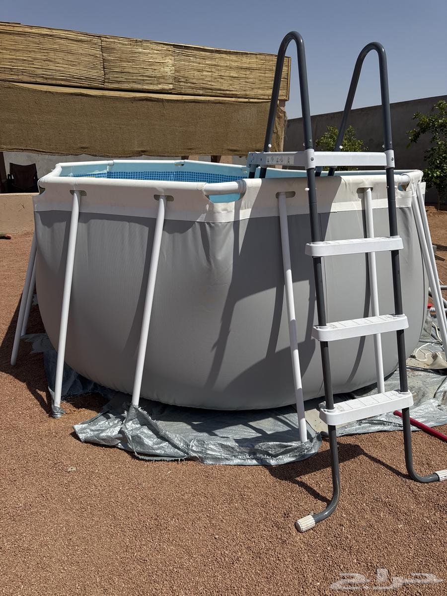 For sale swimming pool 3 x 4 with depth of approximately 16064489378238082110