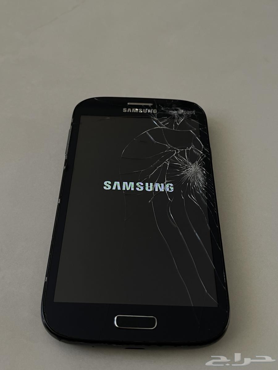 Galaxy S3 works perfectly without any issues, minor external damage64488588337025113