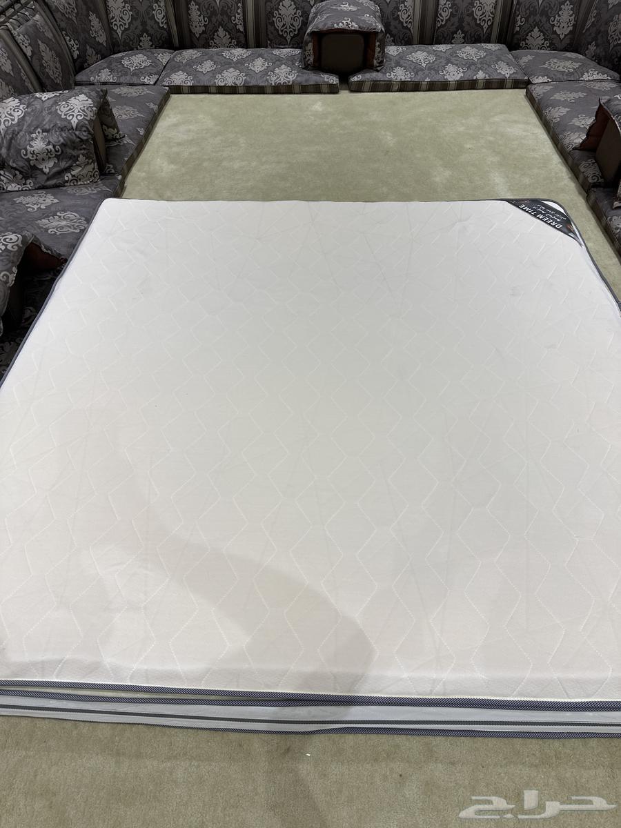 A two-meter by two-meter mattress64493505333249110