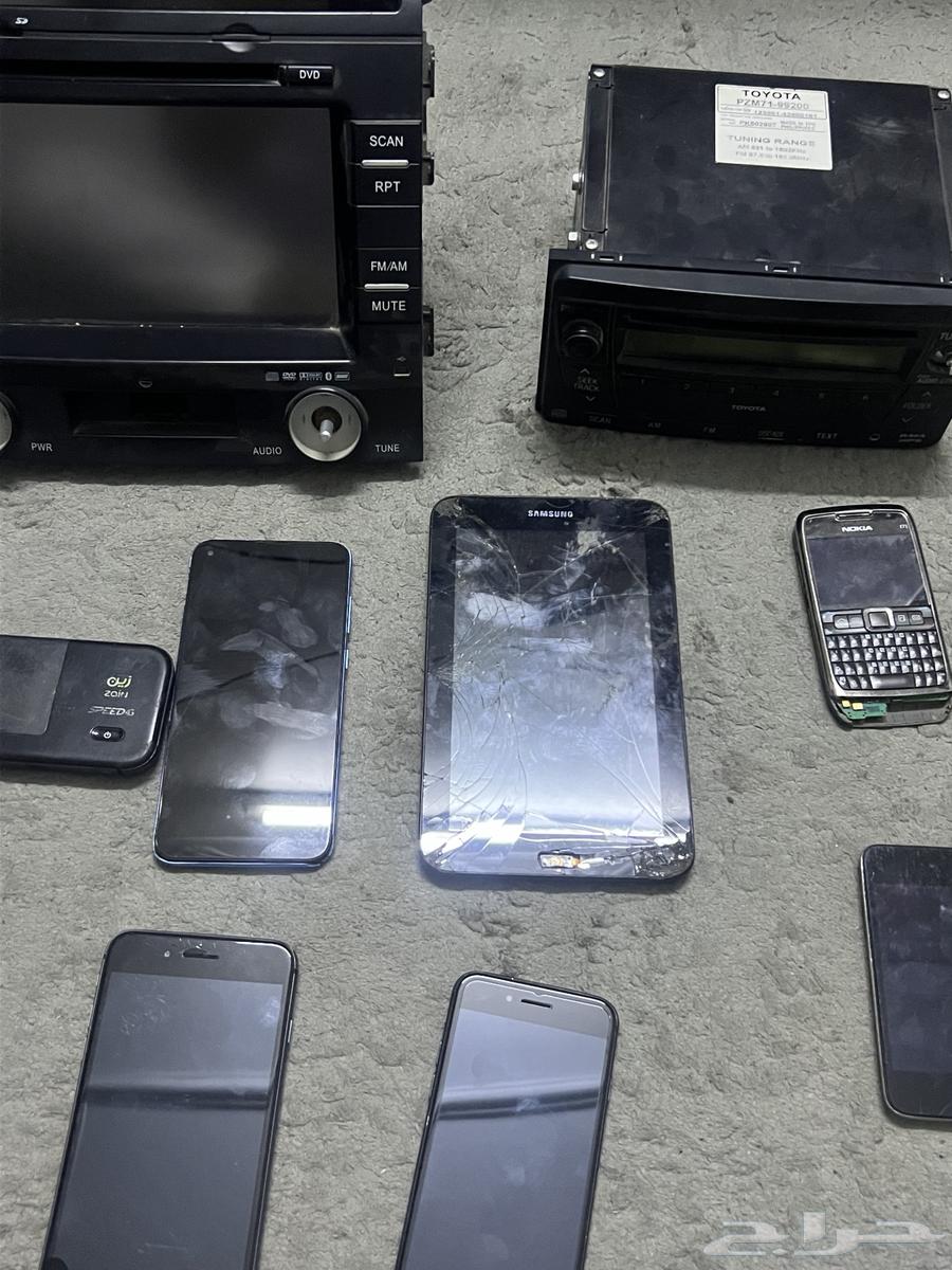 6 جوالات و شاشتين تويوتا64487104809601113