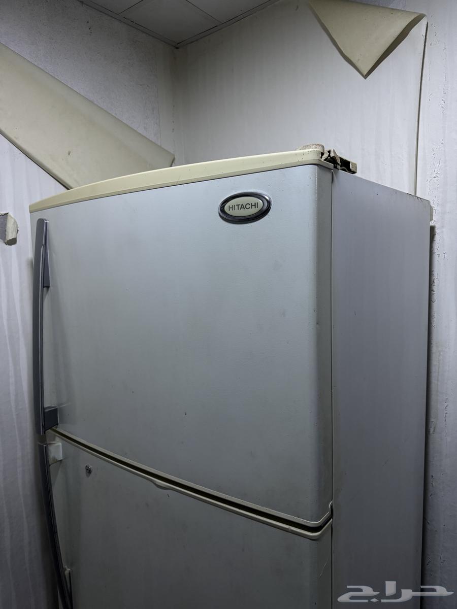 Large refrigerator and a clean cooler64494827301123114