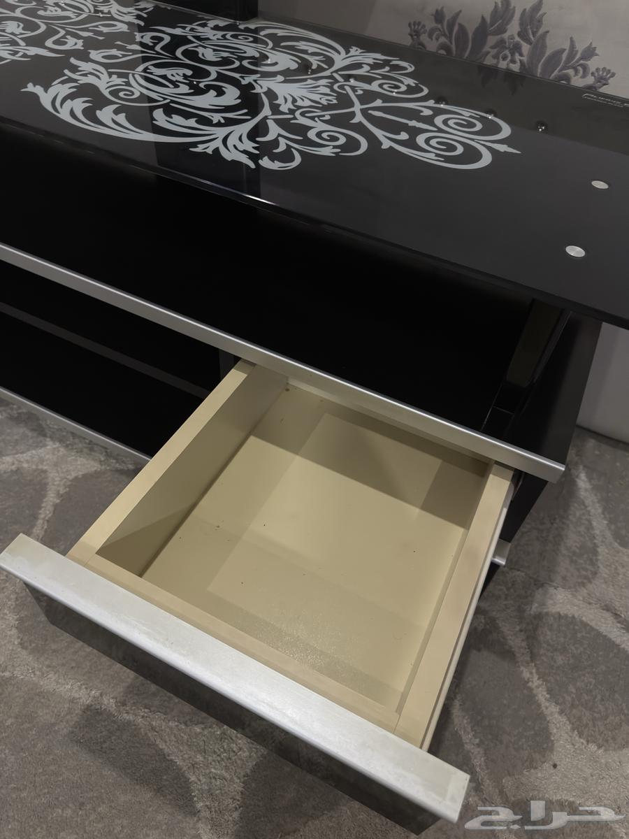 طاولة تلفزيون بقاعدة64492677006721111