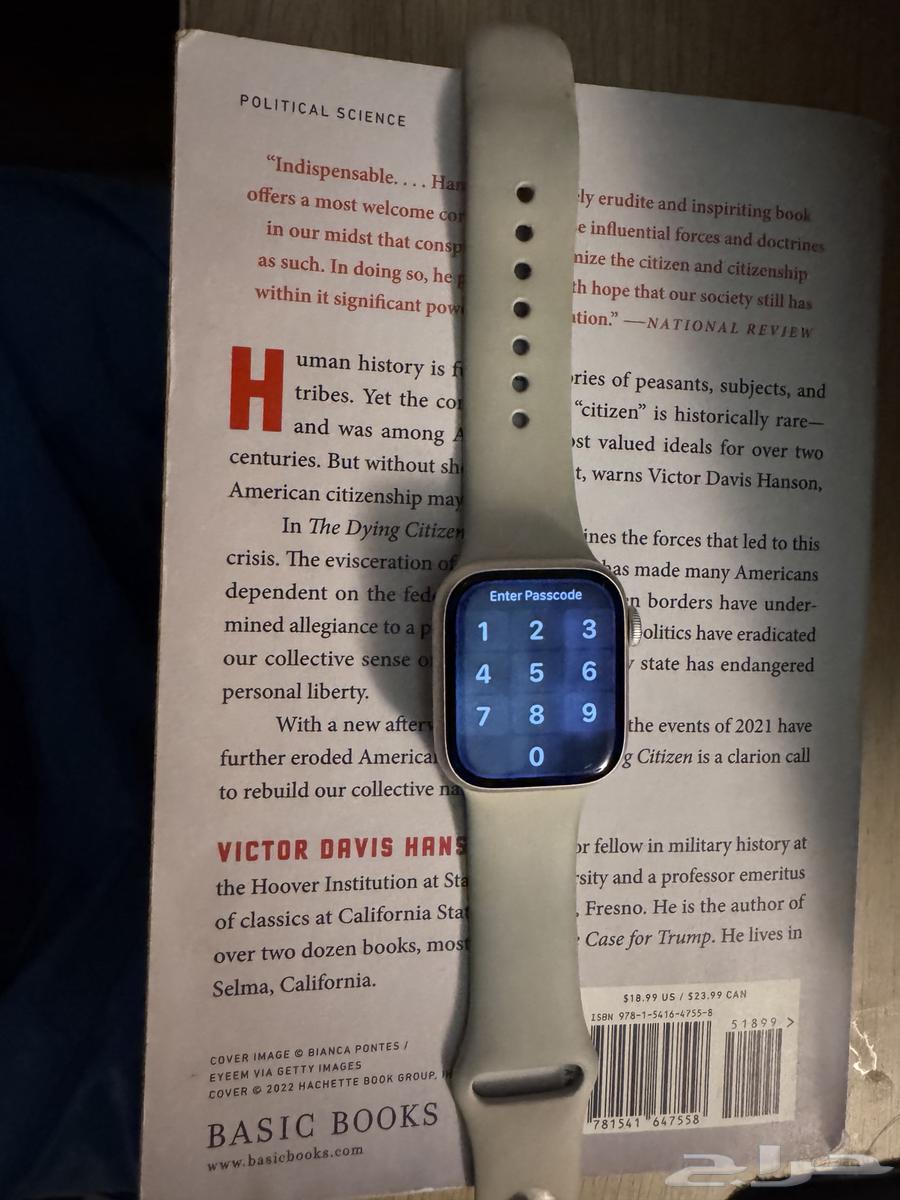 ساعه ابل اصدار 864488560429058111