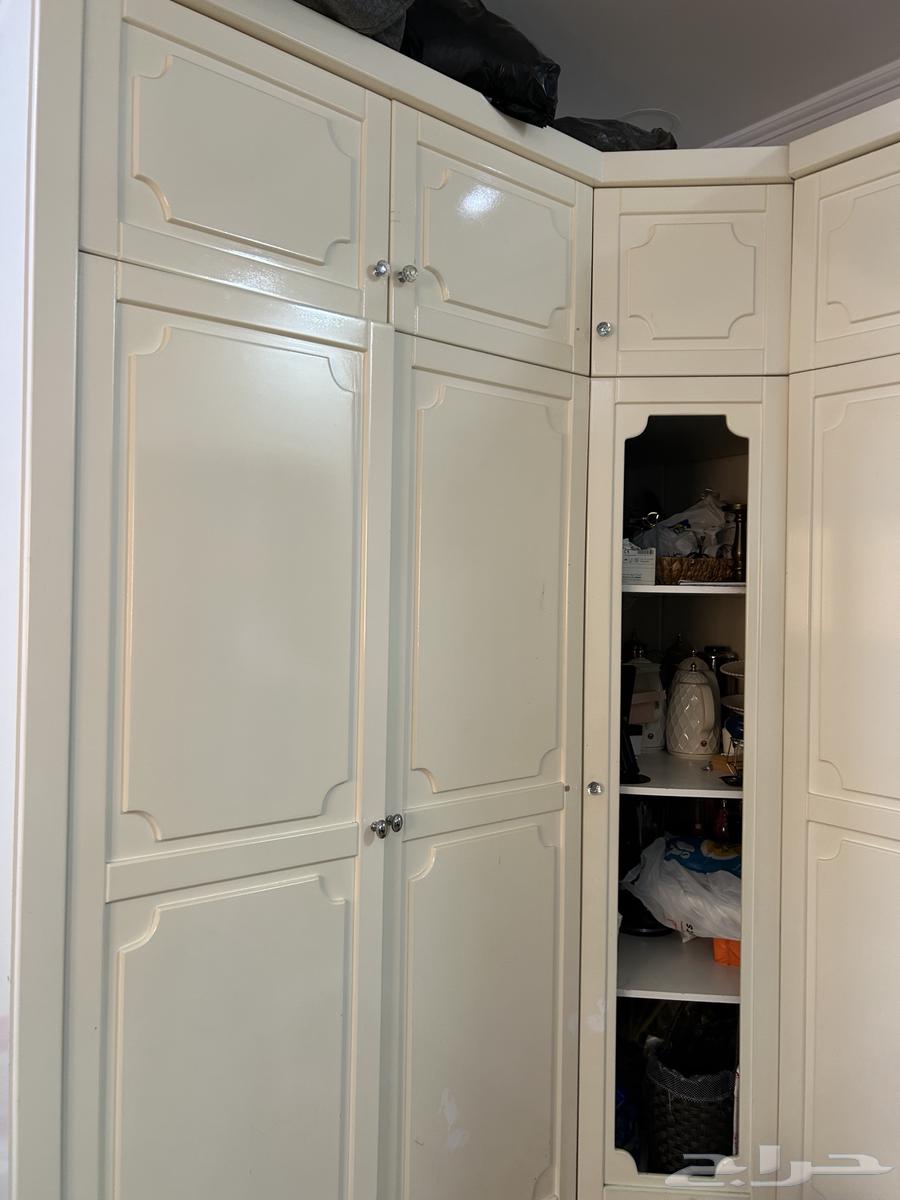 دولاب استخدام نظيف64488560438145111