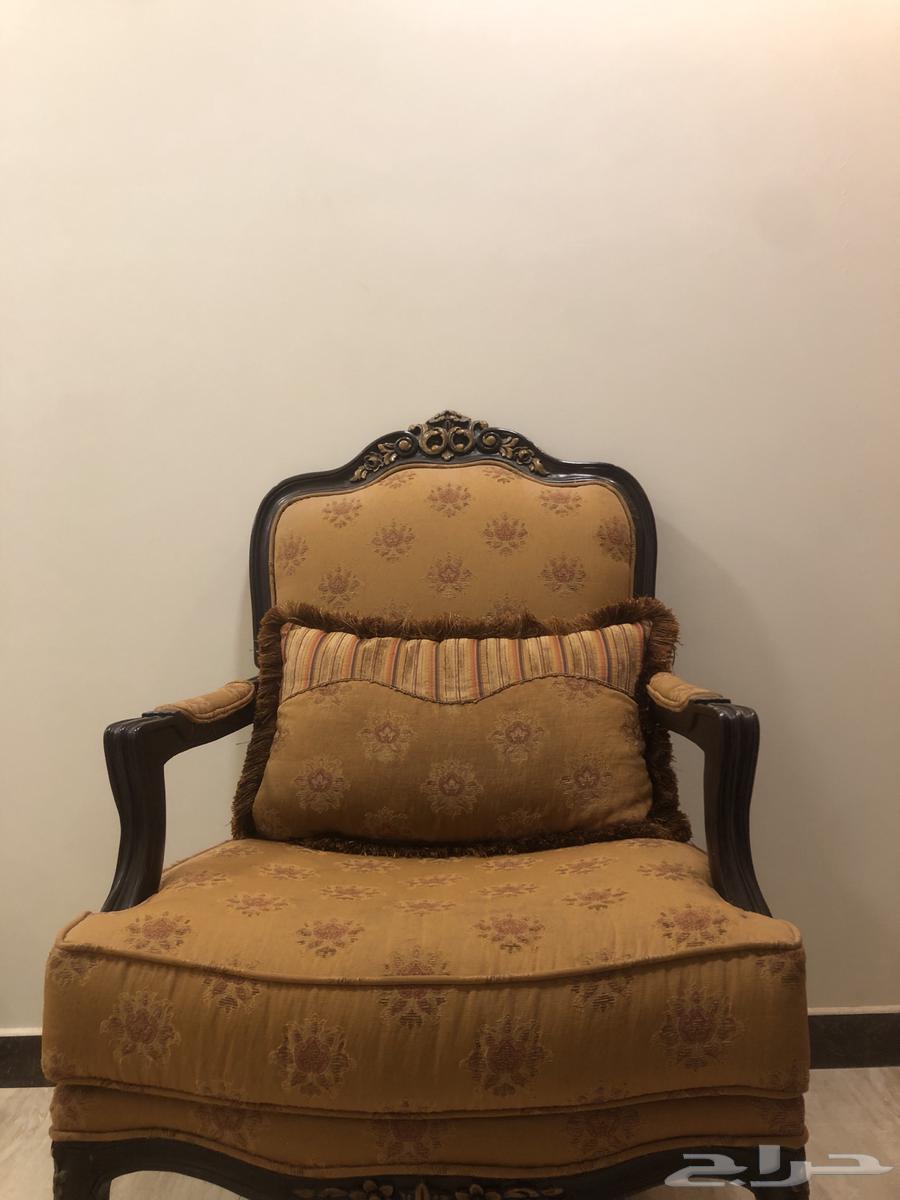 للبيع كرسي كلاسيكي64493259486083110