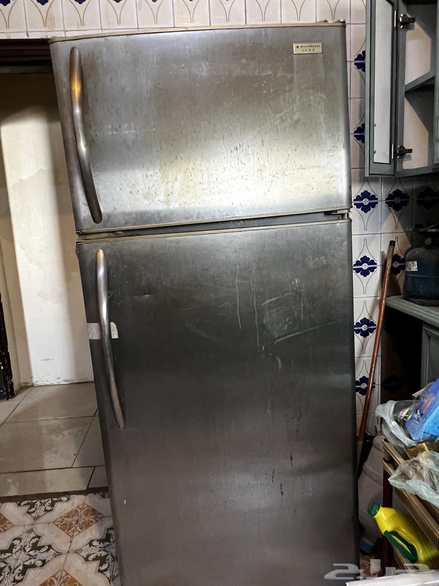 Hello, I have a 4-burner gas stove in good condition, a working fan, and a refrigerator64490248522626110