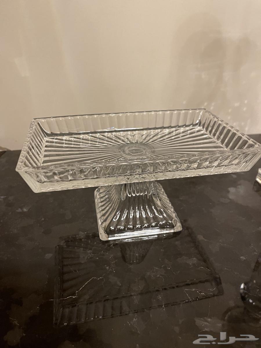 يوجد صحون كرستال عدد 60 حبة مطلوب في الحبة ريال64493029458051111