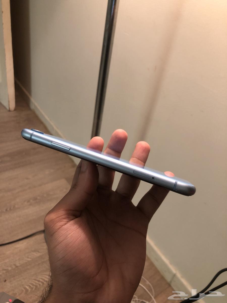iPhone Xr64491850282626112