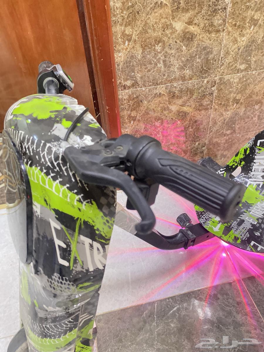 New scooter, location Thulayth64488408306306110